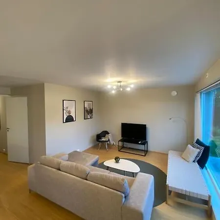 And Family Friendly With Parking Appartement
