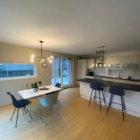 And Family Friendly With Parking Appartement *