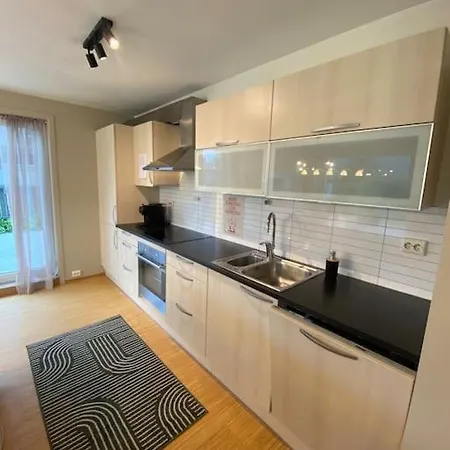 Apartment And Family Friendly With Parking *